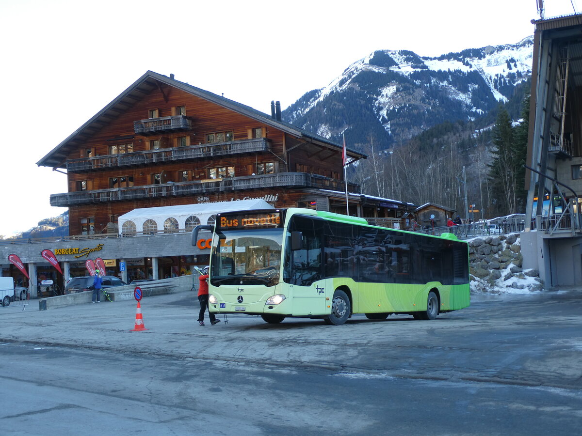 (232'454) - TPC Aigle - Nr. 454/VS 353'284 - Mercedes (ex Borini, F-Combloux) am 29. Januar 2022 beim Bahnhof Champ�ry