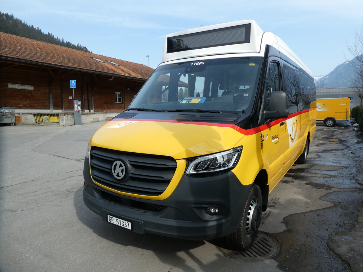 (233'797) - PostAuto Graub�nden - Nr. 31/GR 51'337 - K-Bus am 11. M�rz 2022 beim Bahnhof Ilanz