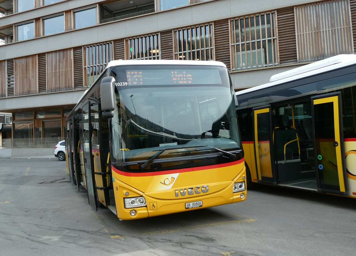 (233'803) - PostAuto Graub�nden - Nr. 16/GR 80'806 - Iveco (ex Fontana, Ilanz Nr. 16; ex Fontana, Ilanz Nr. 2) am 11. M�rz 2022 beim Bahnhof Ilanz