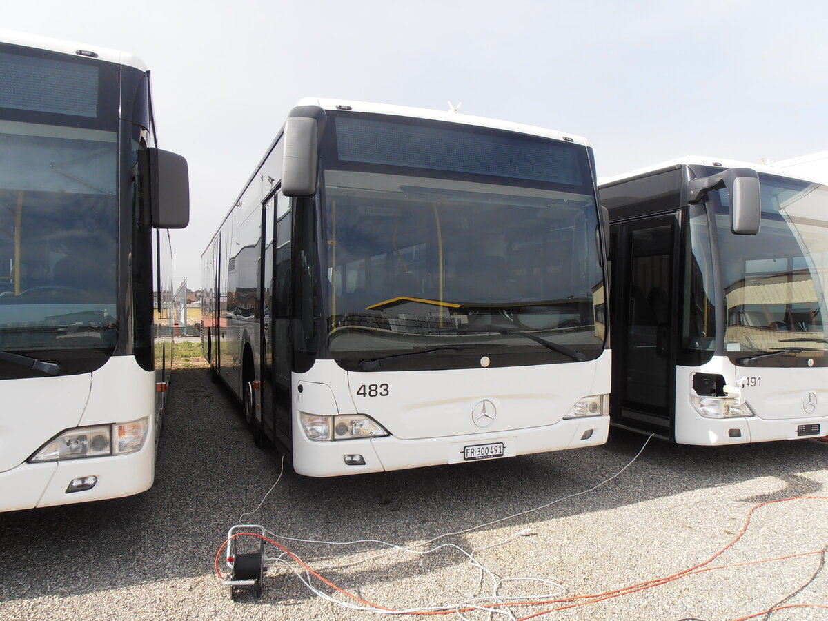 (233'891) - Intertours, Domdidier - Nr. 483/FR 300'491 - Mercedes (ex PostAuto Bern Nr. 2; ex Klopfstein, Laupen Nr. 2) am 13. M�rz 2022 in Domdidier, Garage