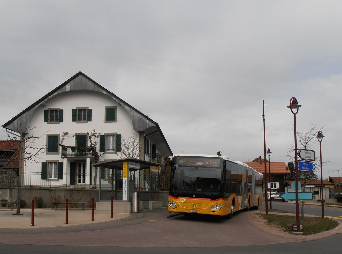 (233'935) - CarPostal Ouest - VD 578'143 - Mercedes am 13. M�rz 2022 in M�zi�res, Village