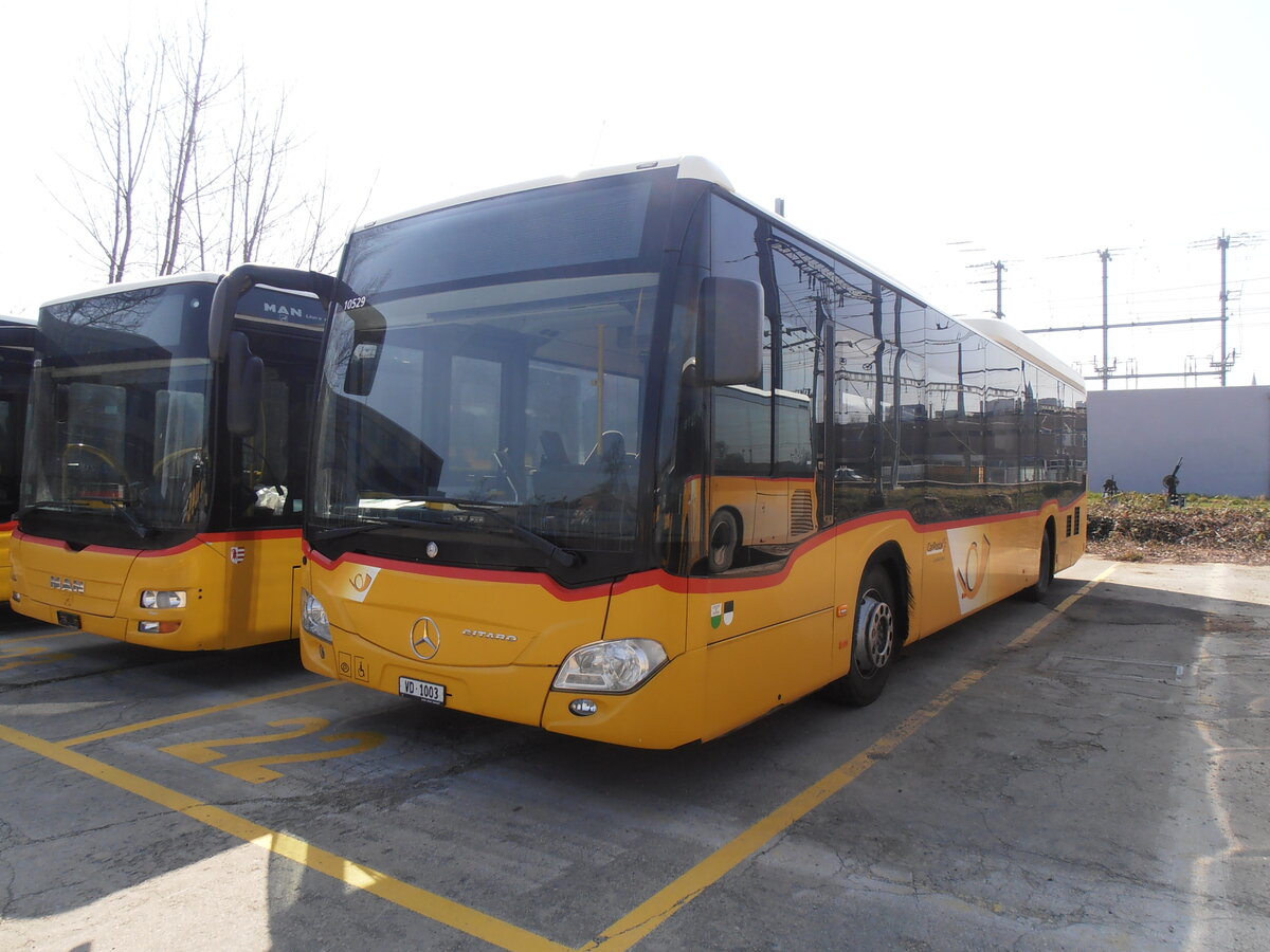 (234'011) - CarPostal Ouest - VD 1003 - Mercedes (ex TPB, S�deilles) am 20. M�rz 2022 in Yverdon, Garage