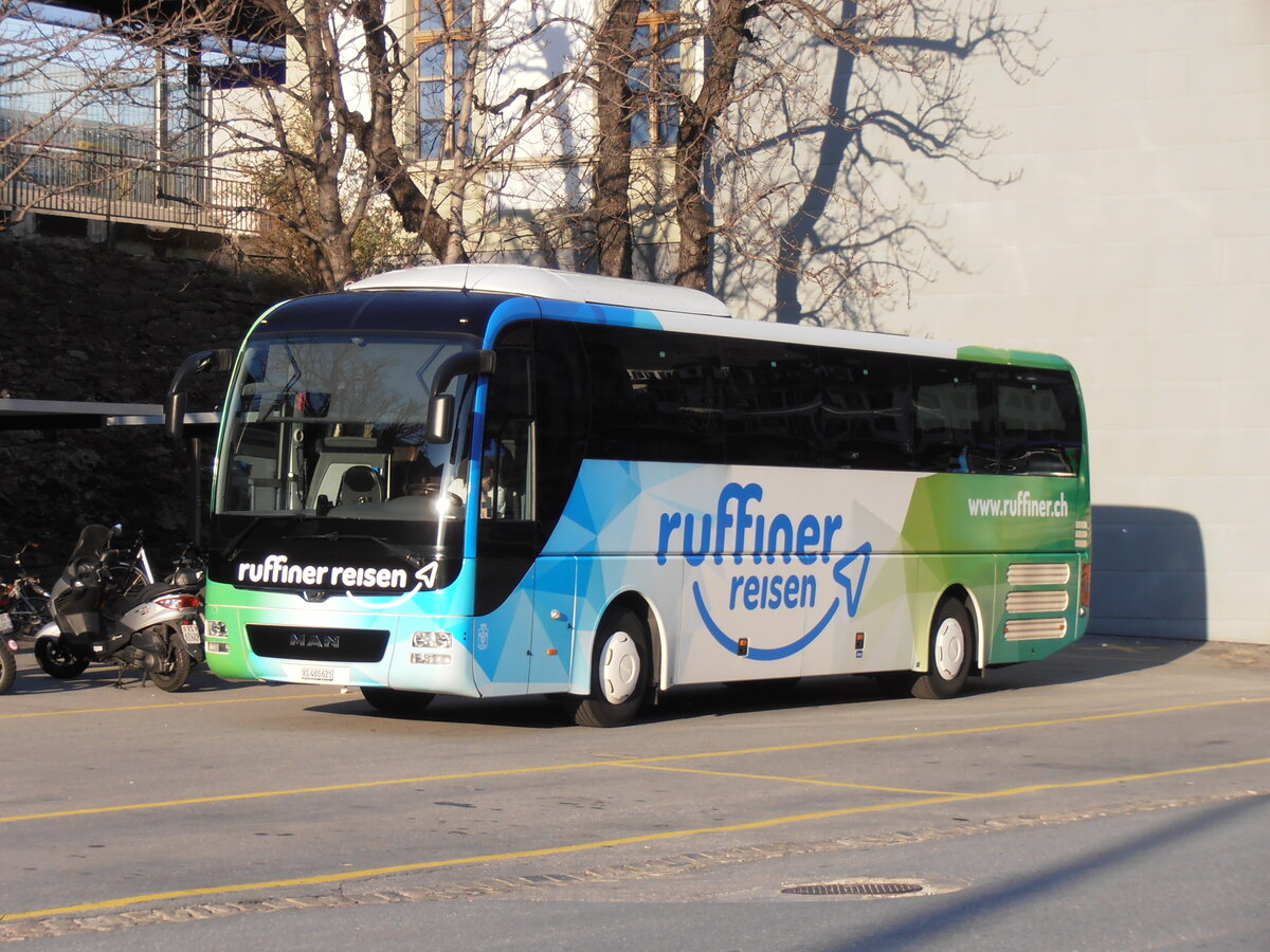 (234'055) - Ruffiner, Turtmann - VS 460'621 - MAN am 20. M�rz 2022 beim Bahnhof Brig