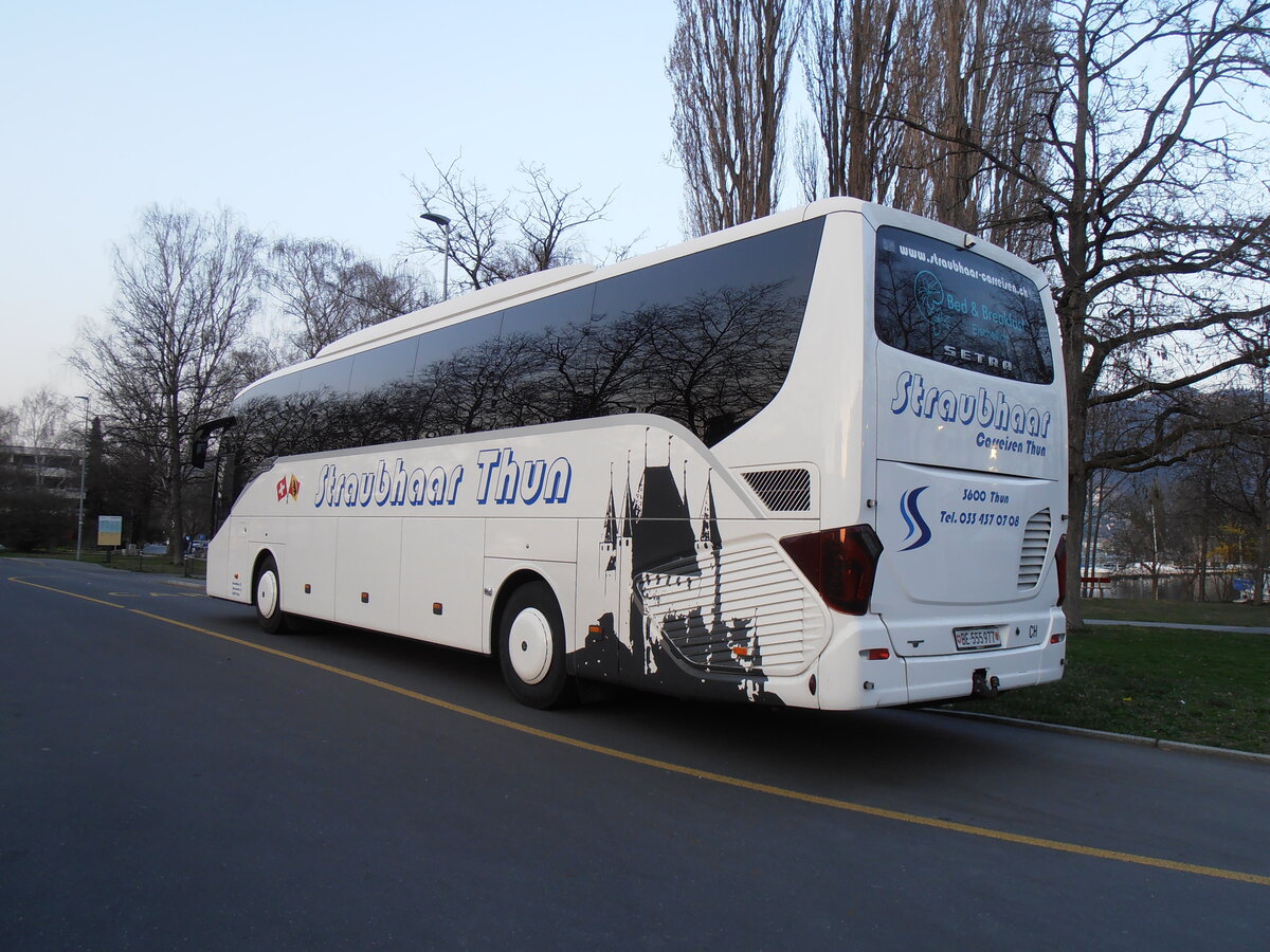 (234'059) - Straubhaar, Thun - Nr. 6/BE 555'977 - Setra am 24. M�rz 2022 in Thun, Lachen