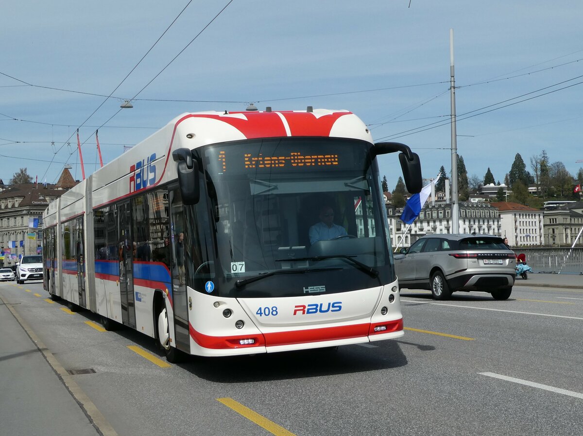 (234'436) - VBL Luzern - Nr. 408 - Hess/Hess Doppelgelenktrolleybus am 11. April 2022 in Luzern, Bahnhofbr�cke