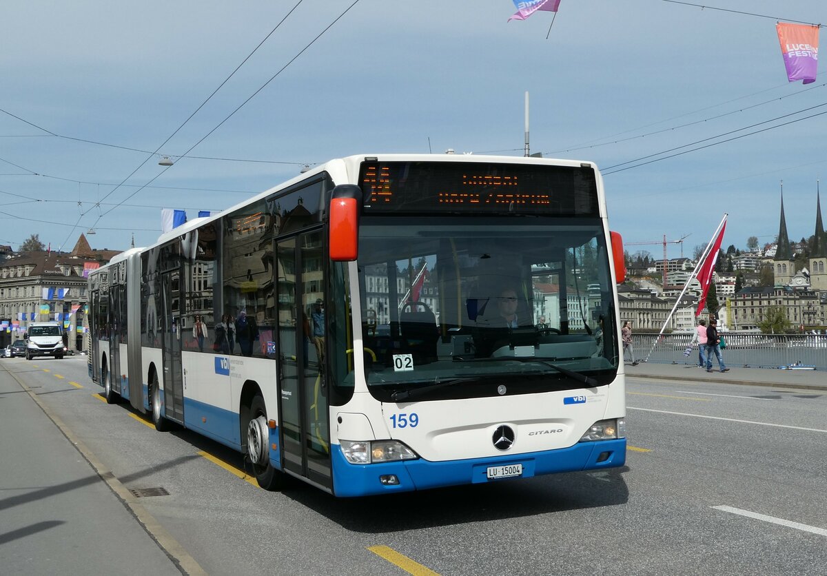 (234'451) - VBL Luzern - Nr. 159/LU 15'004 - Mercedes am 11. April 2022 in Luzern, Bahnhofbr�cke