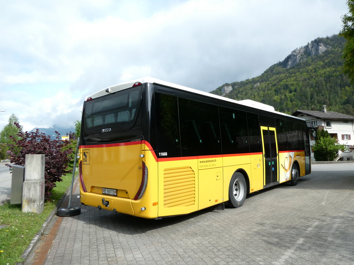 (235'438) - Fl�ck, Brienz - Nr. 26/BE 868'726 - Iveco am 8. Mai 2022 in Meiringen, Feuerwehrmagazin
