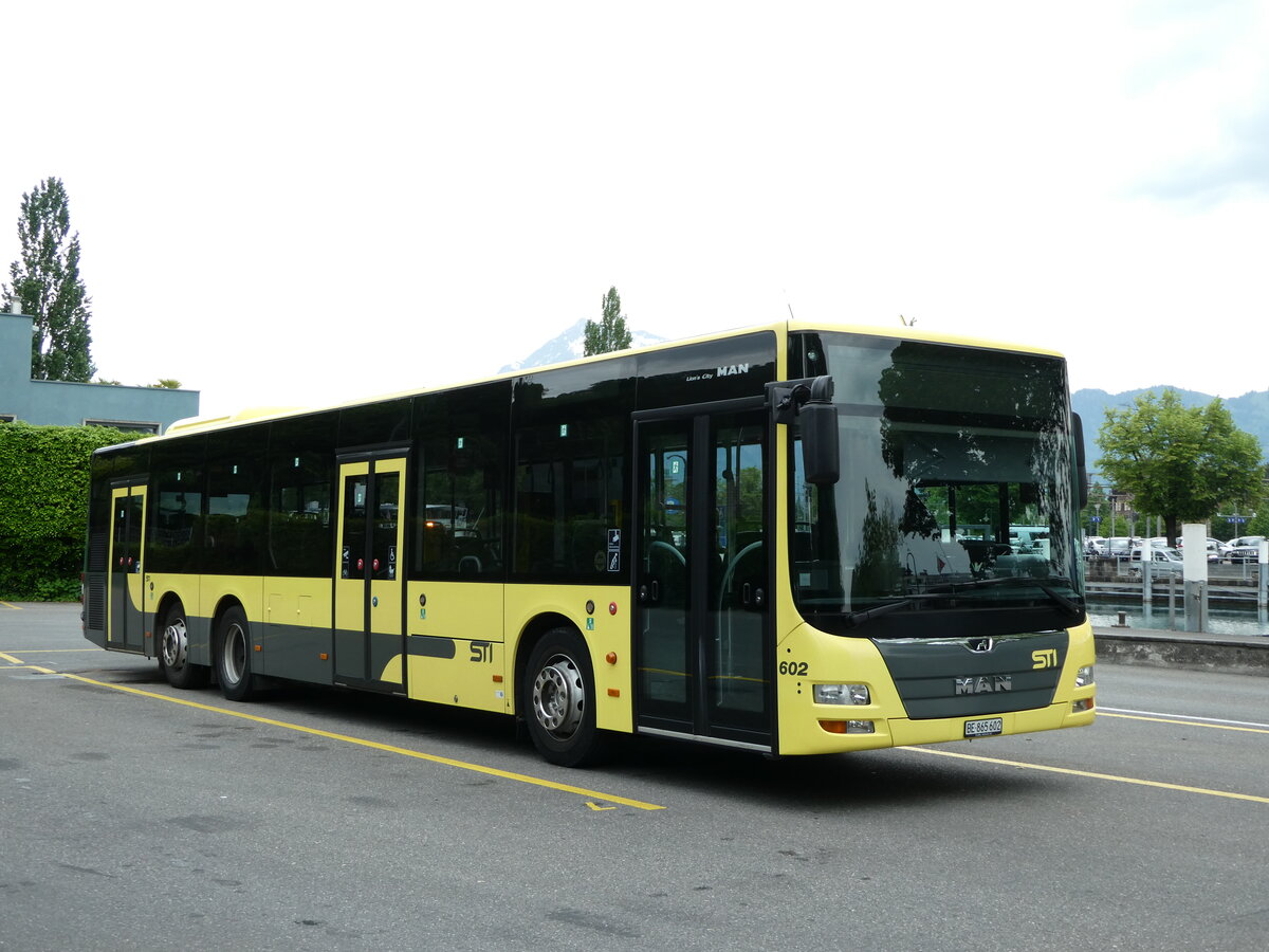 (235'739) - STI Thun - Nr. 602/BE 865'602 - MAN am 16. Mai 2022 bei der Schiffl�ndte Thun