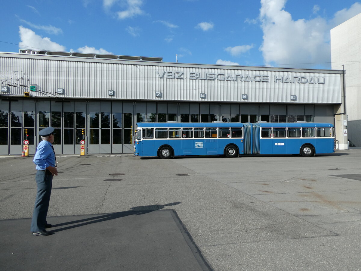 (236'371) - VBZ Z�rich (TMZ) - Nre. 540/ZH 187'540 - Saurer/Saurer (ex Nr. 7540; ex Nr. 540) am 28. Mai 2022 in Z�rich, Garage Hardau (mit Chauffeur)