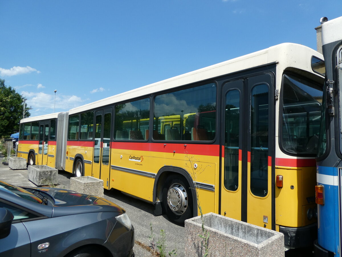 (237'889) - CarPostal Ouest (R�trobus) - (VD 356'449) - Volvo/R&J (ex AutoPostale Ticino; ex CarPostal Ouest Nr. 33; ex Steiner, Ortschwaben Nr. 11) am 3. Juli 2022 in Faoug, Carrosserie Etter (Teilaufnahme)