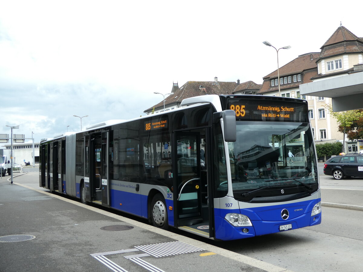 (239'109) - VZO Gr�ningen - Nr. 107/ZH 745'107 - Mercedes am 20. August 2022 beim Bahnhof Rapperswil