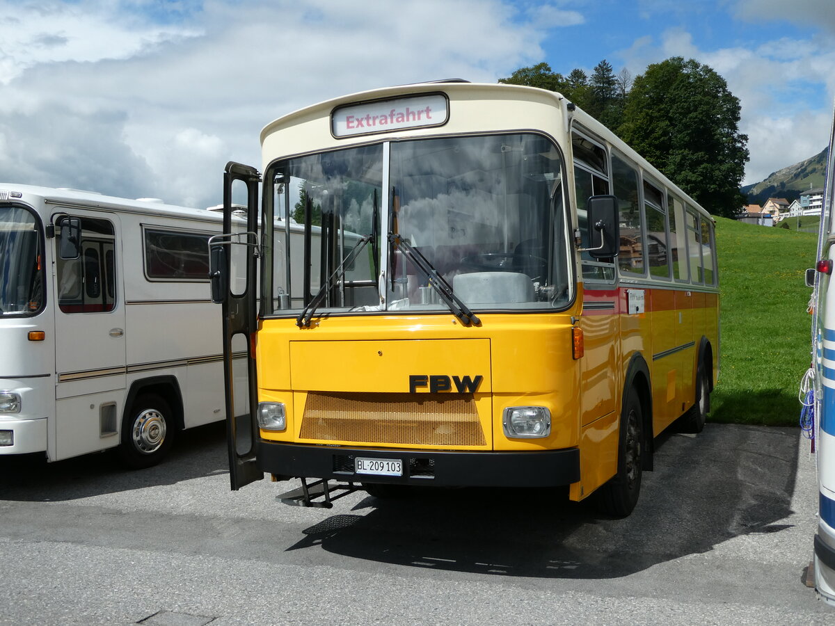 (239'139) - Heuberger, Therwil - BL 209'103 - FBW/T�scher (ex Kurhaus Val Sinestra, Sent; ex Mark, Andeer; ex Fravi, Andeer) am 20. August 2022 in Wildhaus, Munzenriet