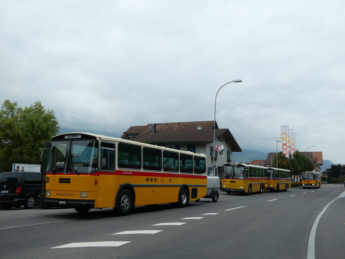 (239'795) - Schmid, Th�rishaus - BE 26'206 - Saurer/T�scher (ex P 24'244) am 28. August 2022 in Giswil, Hotel Bahnhof