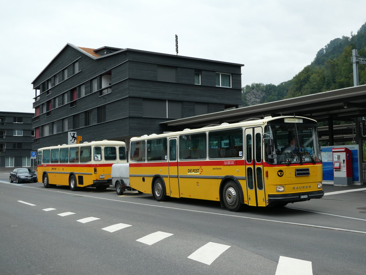 (239'819) - Ackermann, Landquart - GR 106'362 - Saurer/R&J (ex F�ssler, Unteriberg; ex Sch�rch, Gutenburg Nr. 6; ex P 24'358) am 28. August 2022 beim Bahnhof Giswil