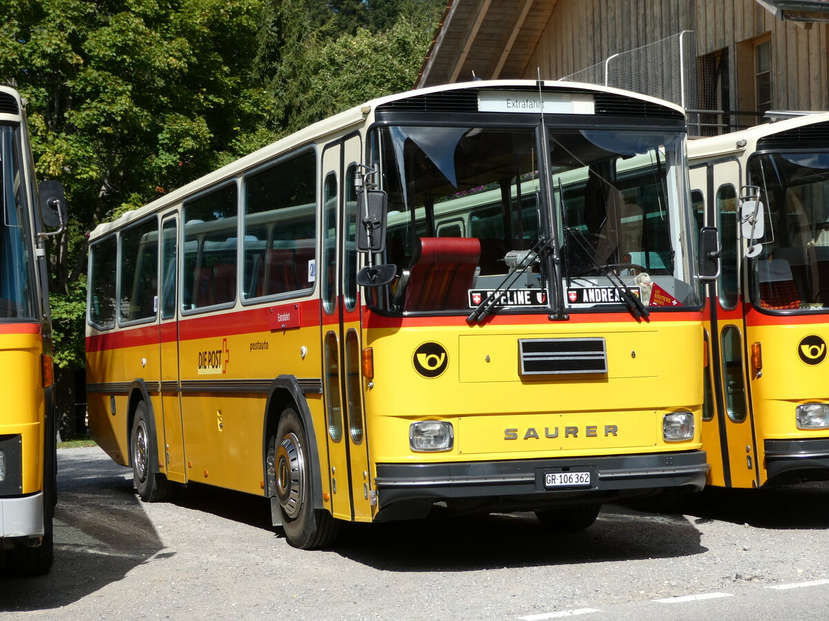 (239'871) - Ackermann, Landquart - GR 106'362 - Saurer/R&J (ex F�ssler, Unteriberg; ex Sch�rch, Gutenburg Nr. 6; ex P 24'358) am 28. August 2022 in Schwarzenegg, Restaurant Kreuz