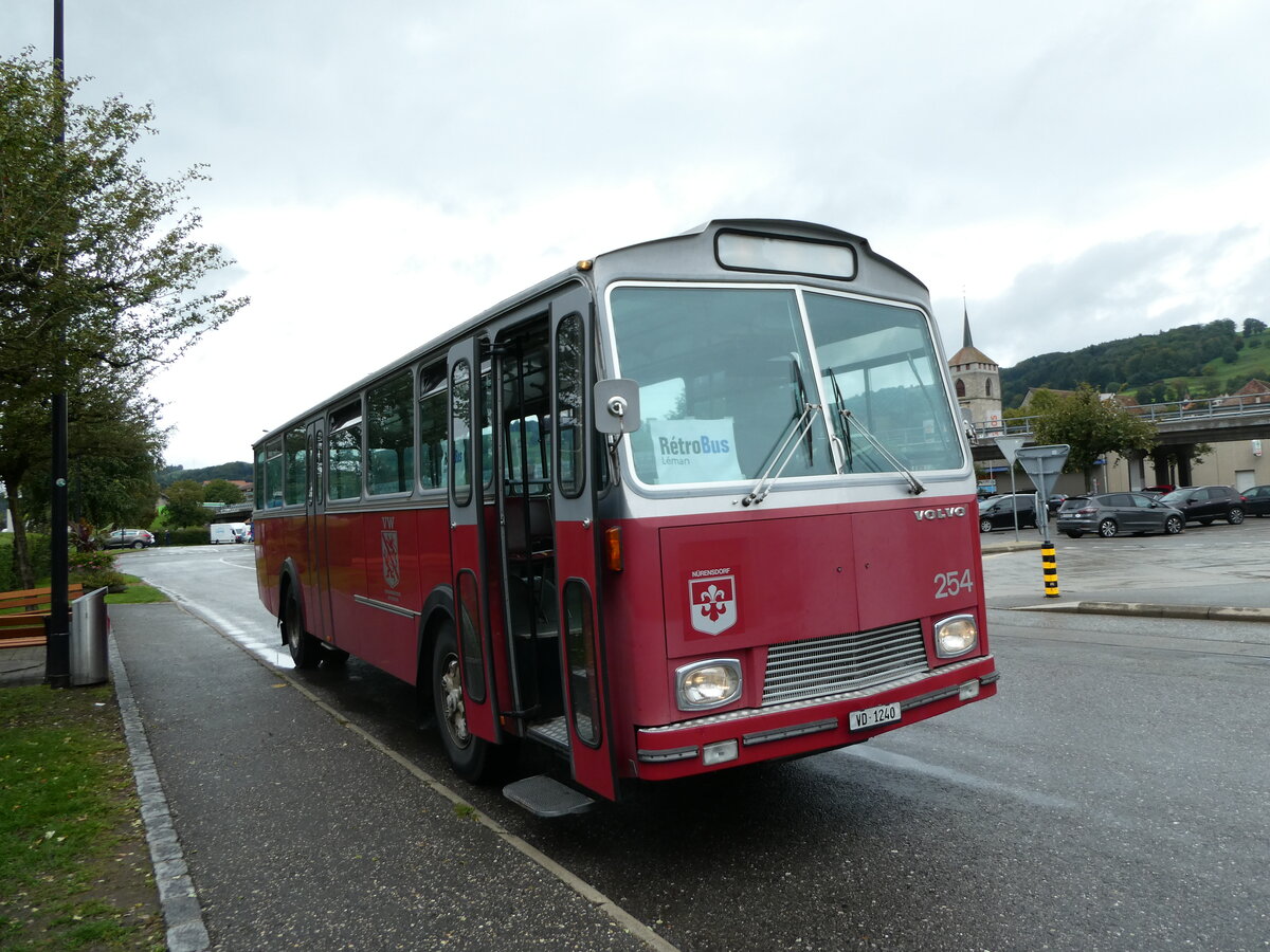 (240'176) - VW Winterthur (R�trobus) - Nr. 254/VD 1240 - Volvo/T�scher (ex Zivilschutz, Winterthur; ex VW Winterthur Nr. 254) am 24. September 2022 beim Bahnhof Moudon