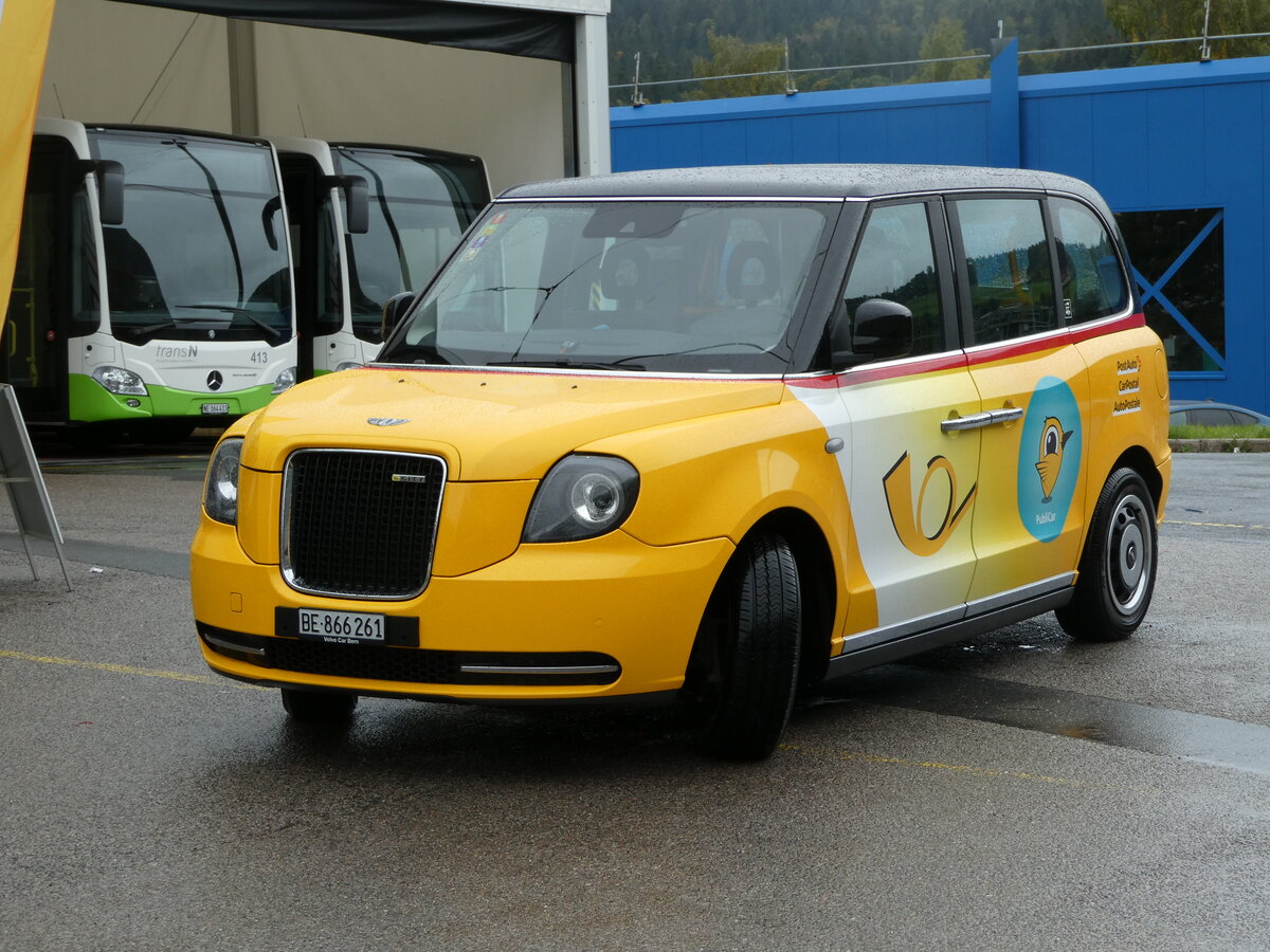 (240'407) - PostAuto Bern - BE 866'261 - LEVC-London-Taxi am 1. Oktober 2022 in La Chaux-de-Fonds, D�p�t transN