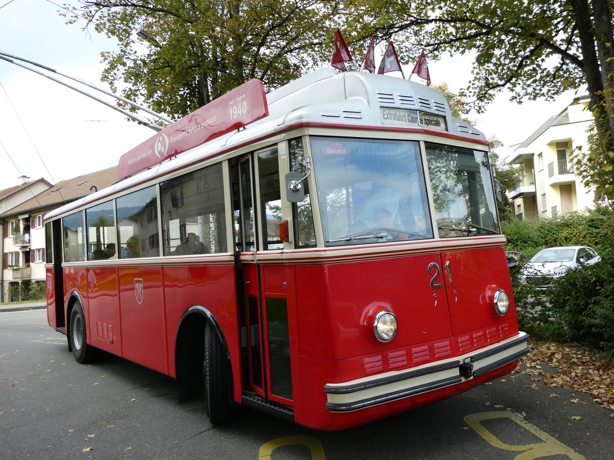 (240'803) - VB Biel - Nr. 21 - Berna/Hess Trolleybus am 9. Oktober 2022 in Biel, L�hre