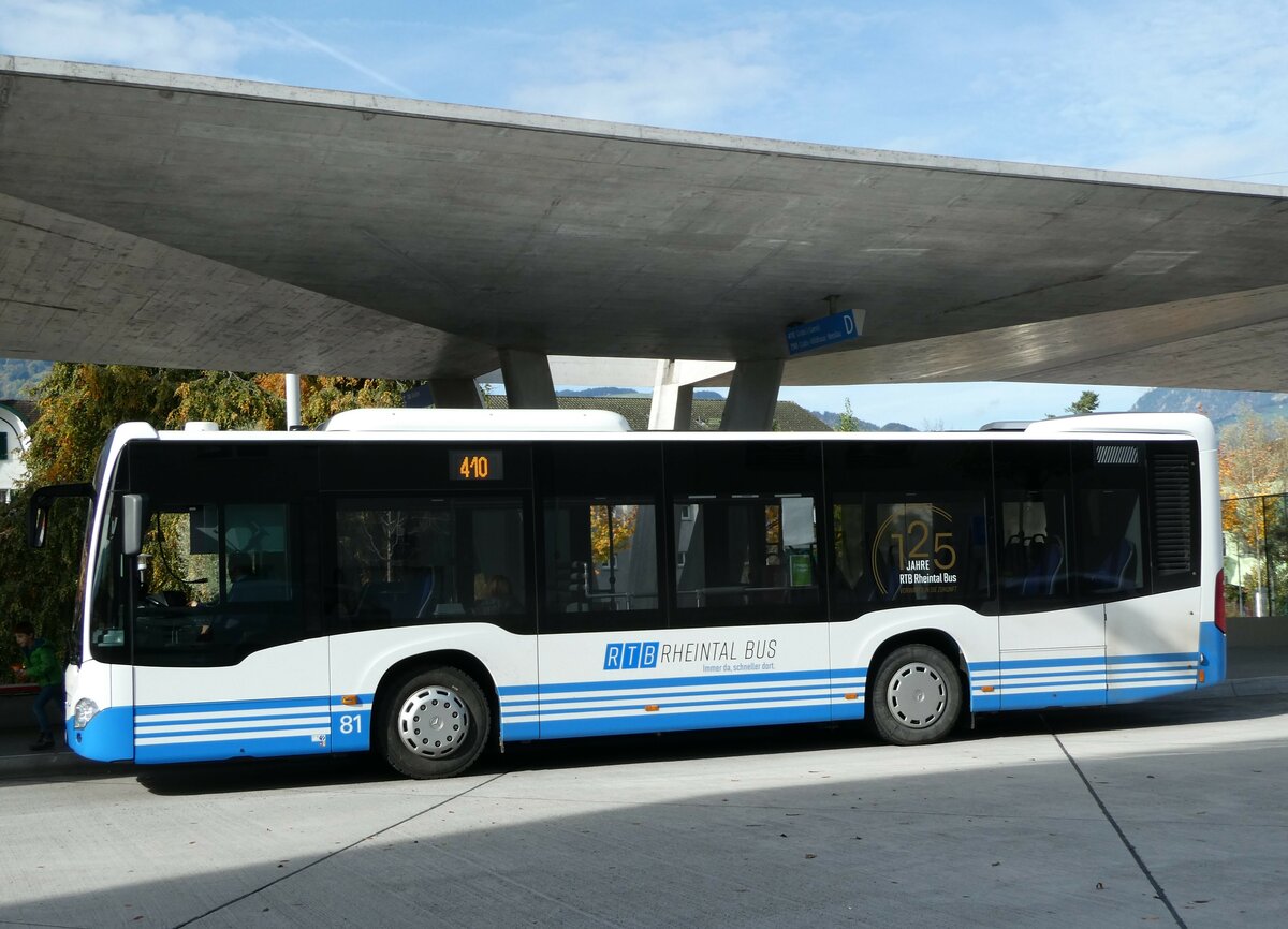 (240'922) - RTB Altst�tten - Nr. 81/SG 313'593 - Mercedes am 11. Oktober 2022 beim Bahnhof Buchs