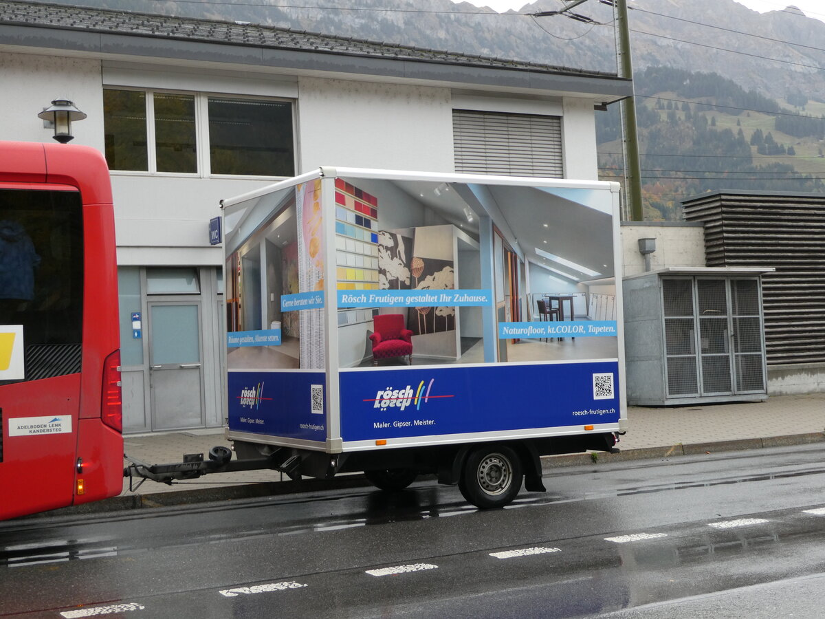 (241'652) - AFA Adelboden - Nr. 70/BE 592'352 - Niederhauser Gep�ckanh�nger am 21. Oktober 2022 beim Bahnhof Frutigen