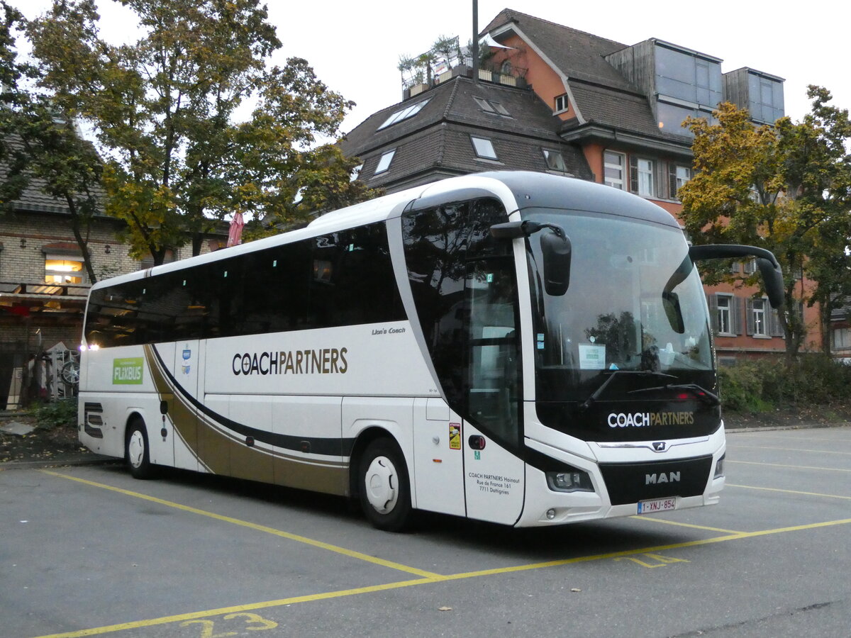 (242'675) - Aus Belgien: Coach Partners - 1-XNJ-854 - MAN am 13. November 2022 in Z�rich, Sihlquai