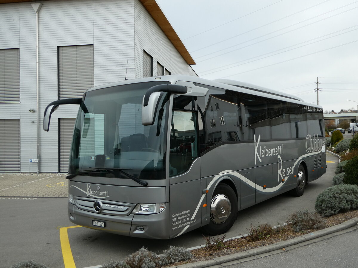 (243'193) - Kleibenzett'l, Kleinb�singen - FR 31'631 - Mercedes am 27. November 2022 in Kerzers, Interbus