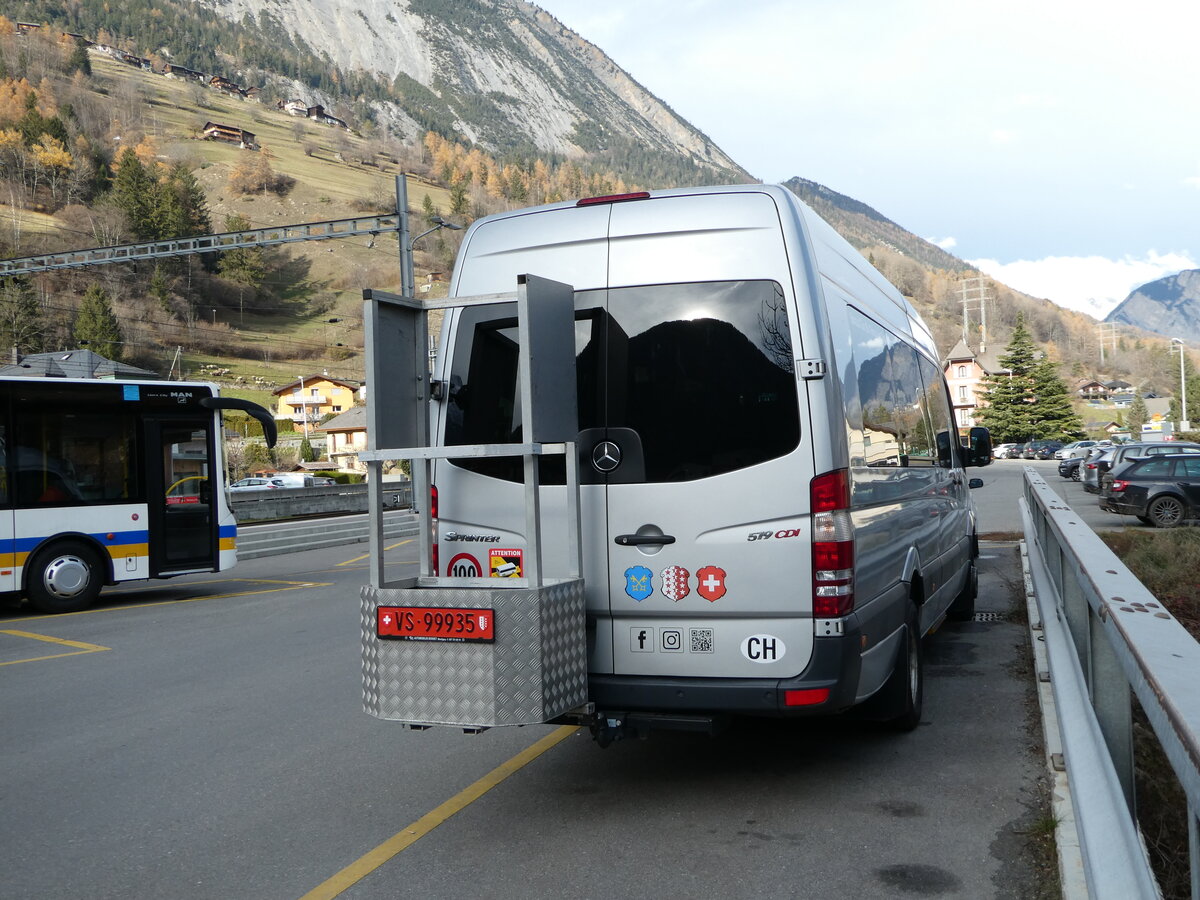 (243'400) - Frossard, Bourg-Saint-Pierre - VS 99'935 - Mercedes am 3. Dezember 2022 in Orsi�res, Garage TMR
