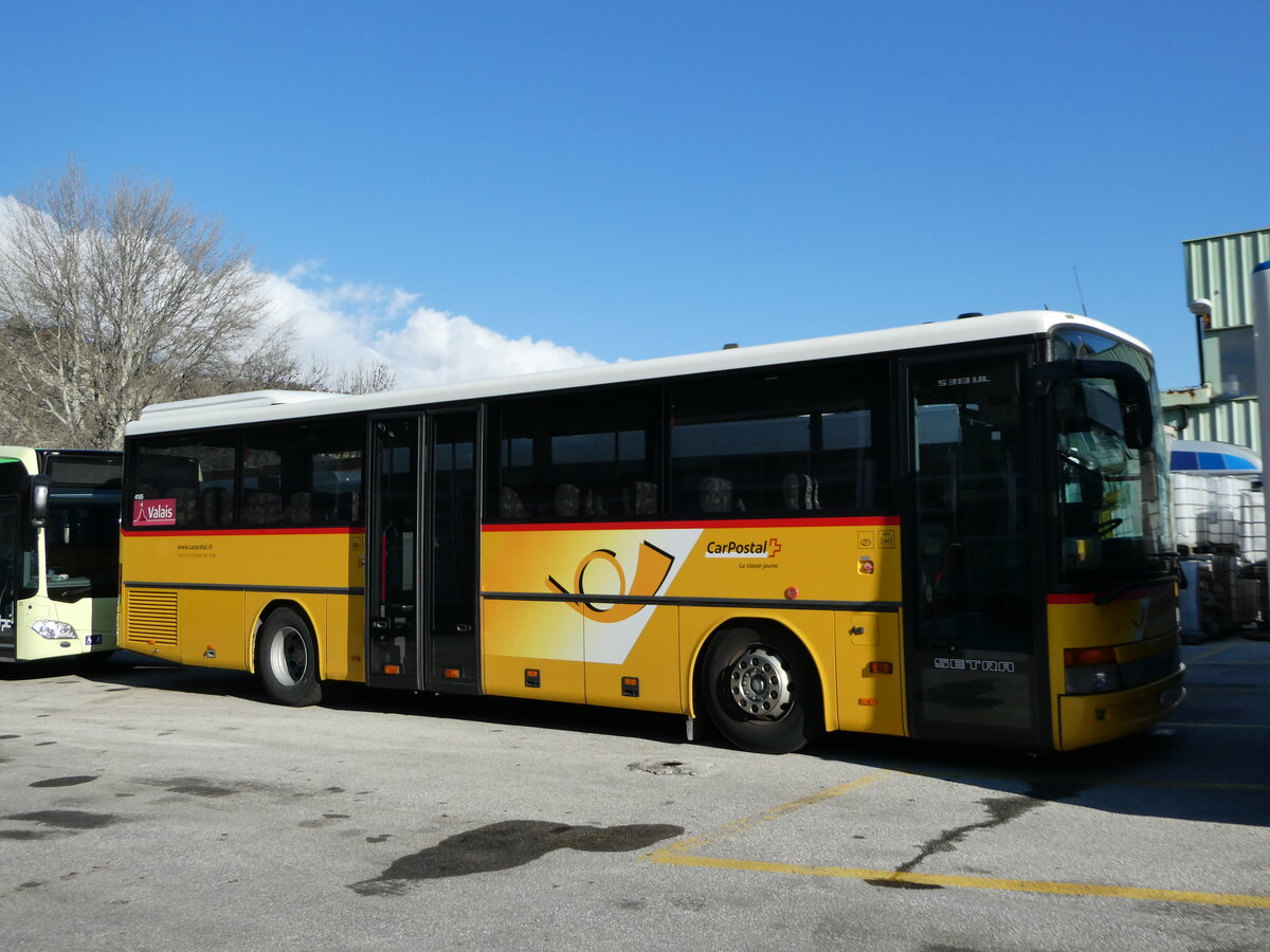 (243'768) - Ev�quoz, Erde - VS 1011 - Setra am 11. Dezember 2022 in Sion, Interbus