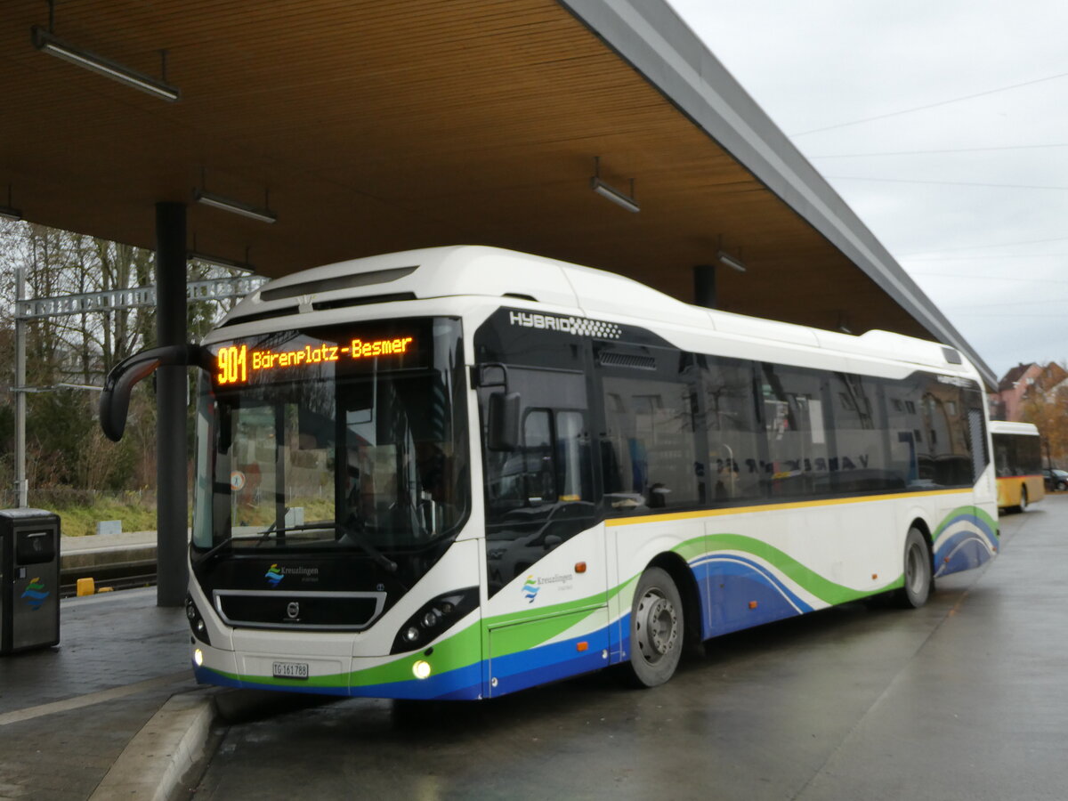 (244'093) - SBK Kreuzlingen - Nr. 88/TG 161'788 - Volvo am 21. Dezember 2022 beim Bahnhof Kreuzlingen