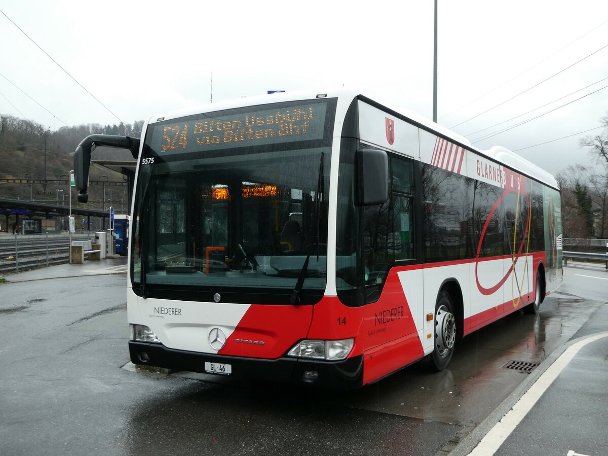 (244'408) - Niederer, Filzbach - Nr. 14/GL 46/PID 5575 - Mercedes am 3. Januar 2023 beim Bahnhof Ziegelbr�cke