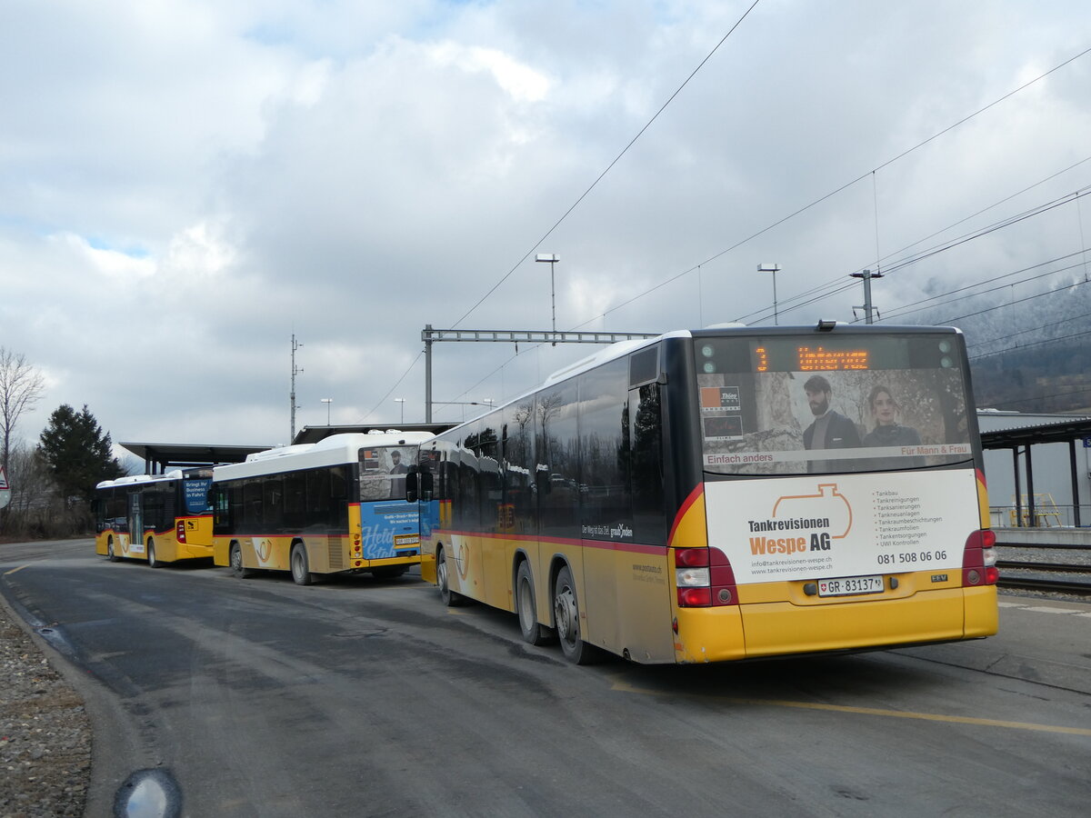 (245'865) - D�nser, Trimmis - GR 83'137/PID 5663 - MAN am 6. Februar 2023 beim Bahnhof Untervaz-Trimmis