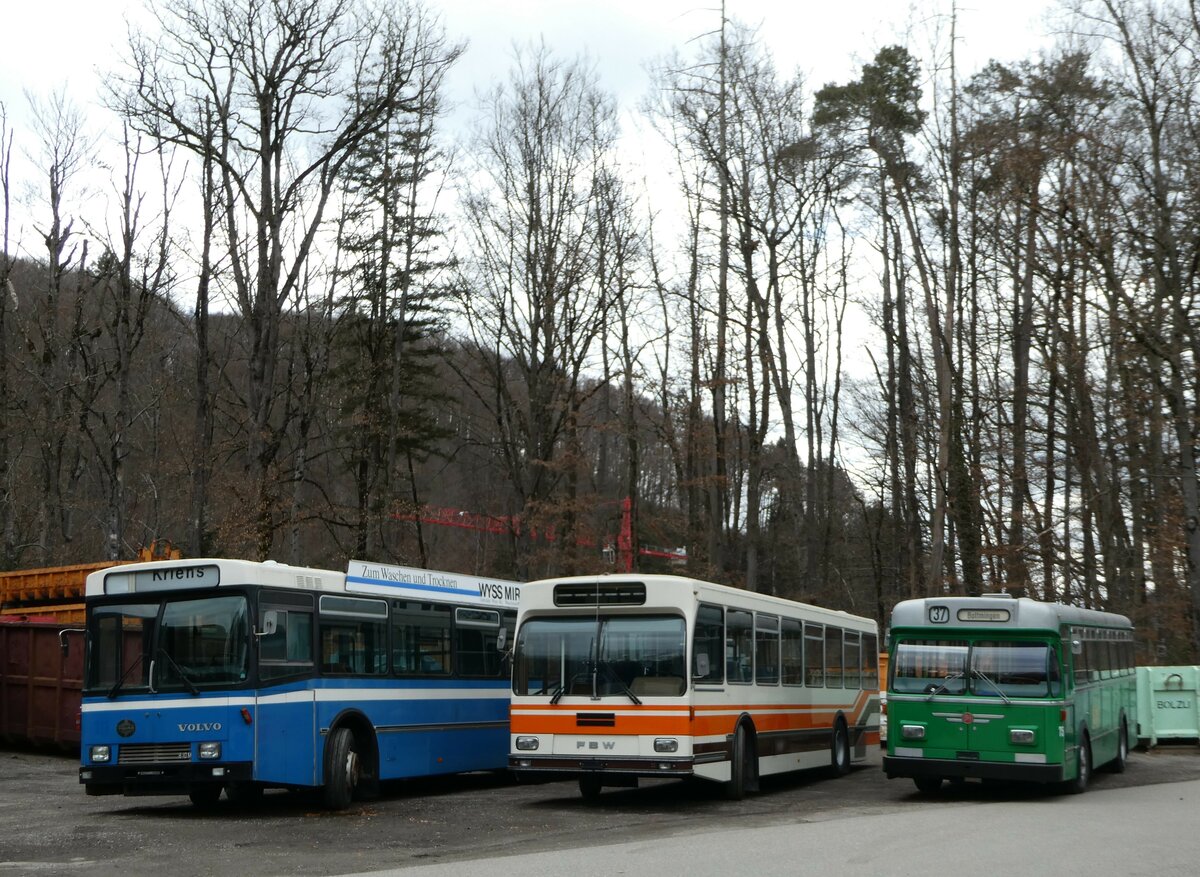 (246'675) - Krauer, Kehrsatz - Volvo/R&J (ex VBL Luzern Nr. 111) + Wegm�ller, M�nsingen - FBW/R&J (ex Bamert, Wollerau) + BVB Basel (RWB) - Nr. 75 - FBW/FHS am 26. Februar 2023 in Oberburg, Ziegelgut