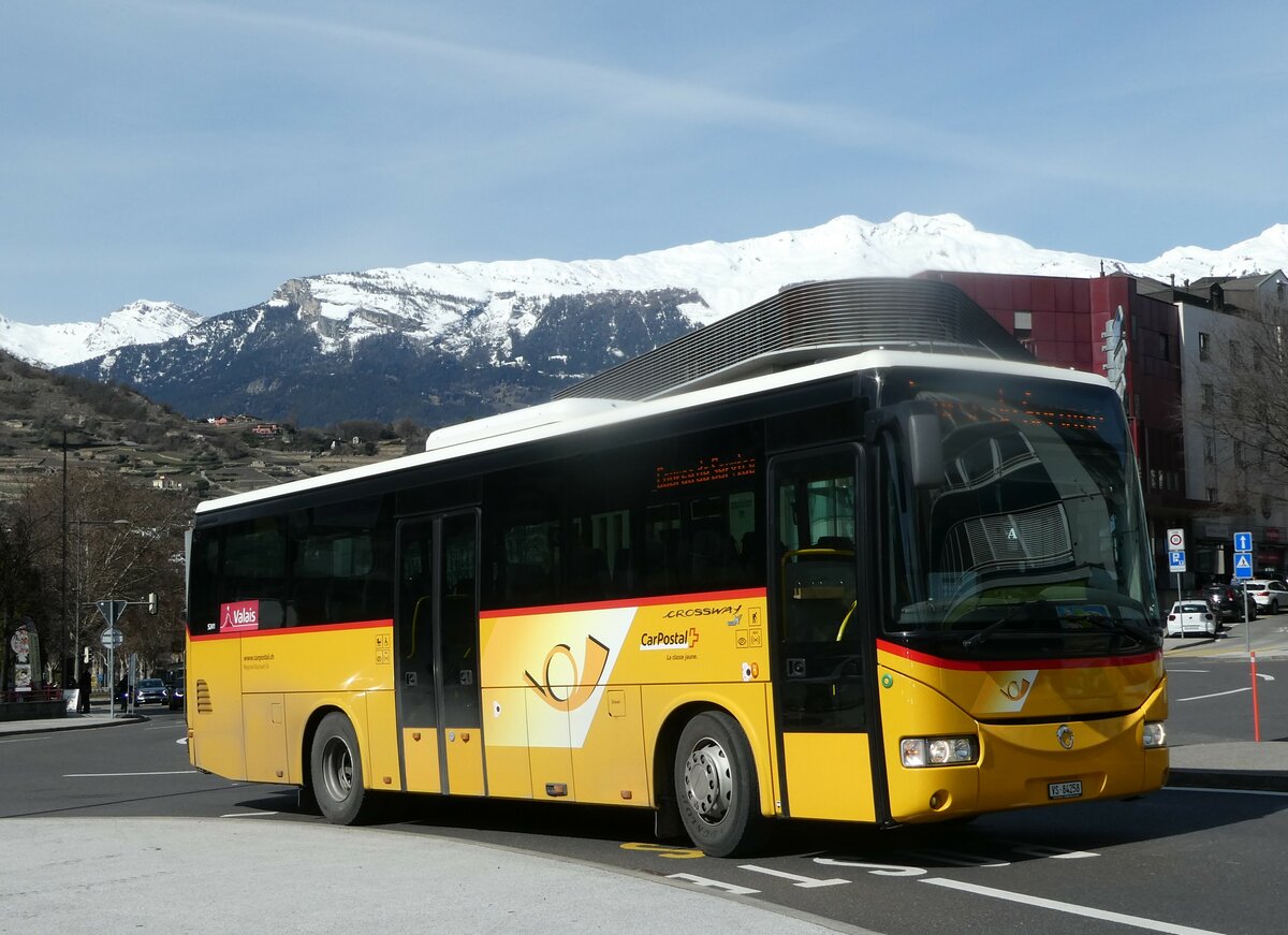 (247'267) - Buchard, Leytron - VS 84'258/PID 5241 - Irisbus (ex Nr. 258) am 16. M�rz 2023 beim Bahnhof Sion
