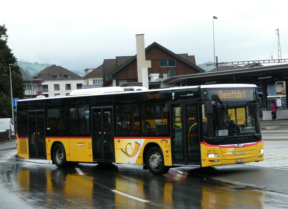 (247'580) - PostAuto Zentralschweiz - Nr. 501/OW 10'001/PID 10'265 - MAN (ex Nr. 9; ex Dillier, Sarnen Nr. 9) am 24. M�rz 2023 beim Bahnhof Sarnen