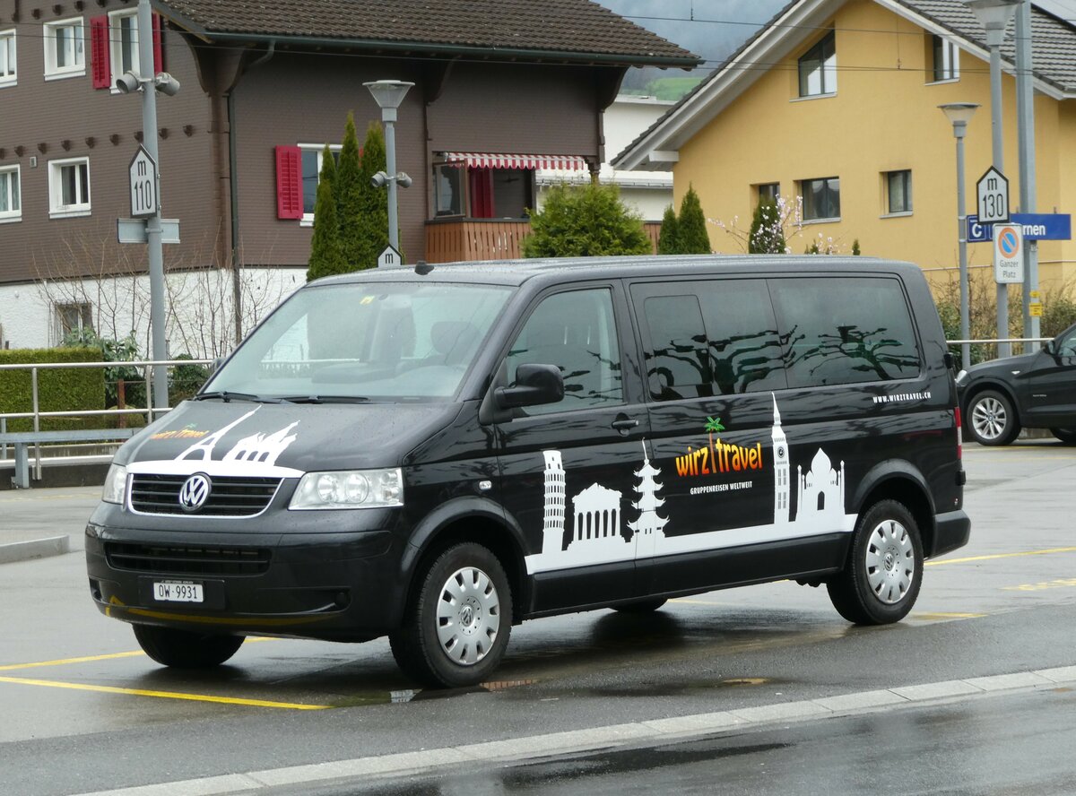 (247'582) - Wirz Travel, Sarnen - OW 9931 - VW am 24. M�rz 2023 beim Bahnhof Sarnen