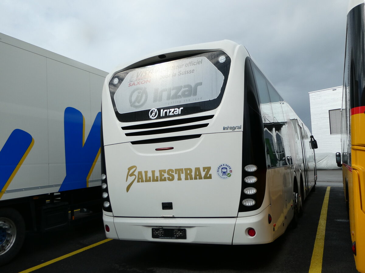(247'722) - Ballestraz, Gr�ne - (VS 22'948) - Irizar am 25. M�rz 2023 in Kerzers, Interbus