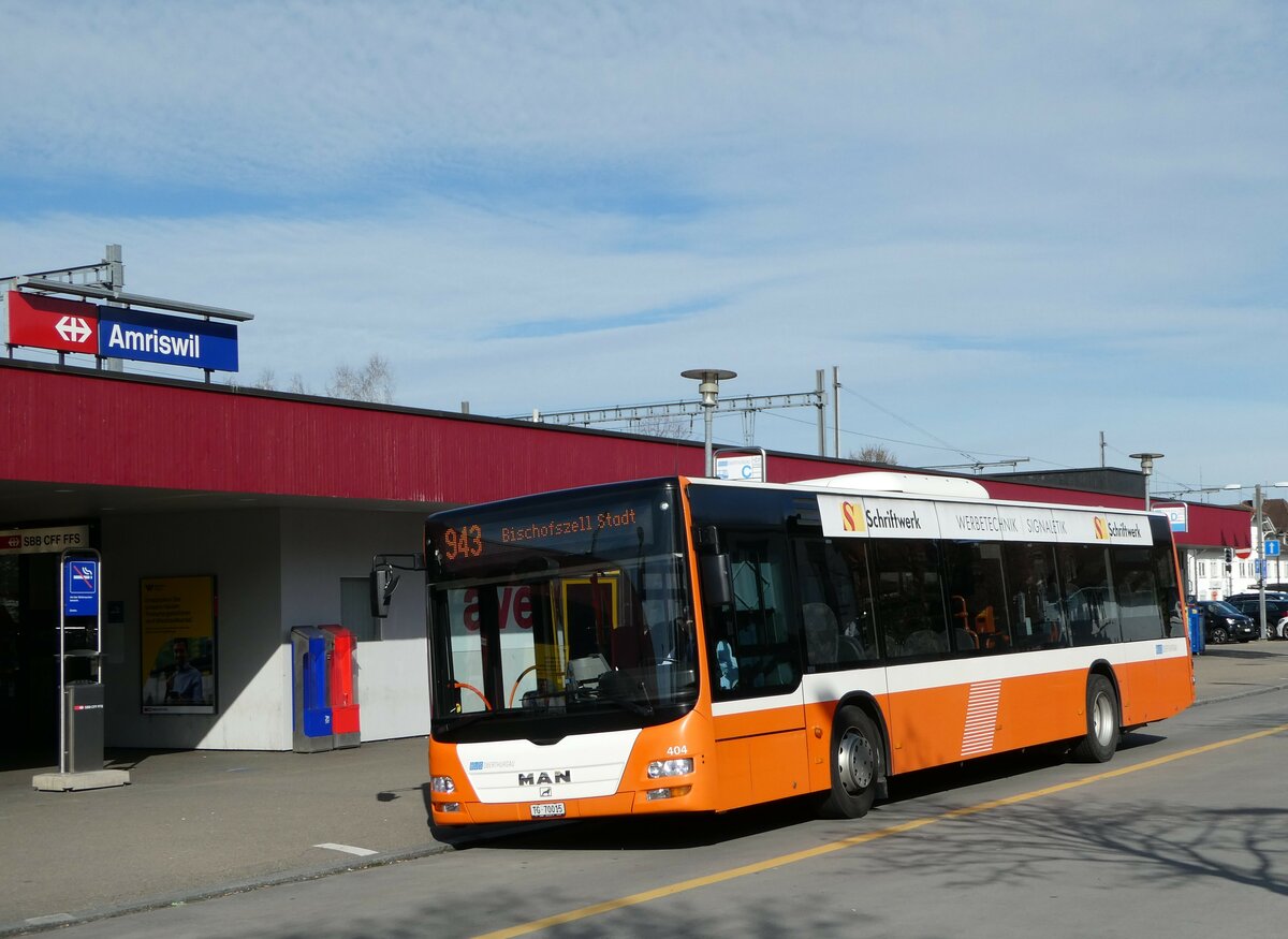 (247'826) - BOTG Amriswil - Nr. 404/TG 70'015 - MAN (ex Nr. 9) am 28. M�rz 2023 beim Bahnhof Amriswil