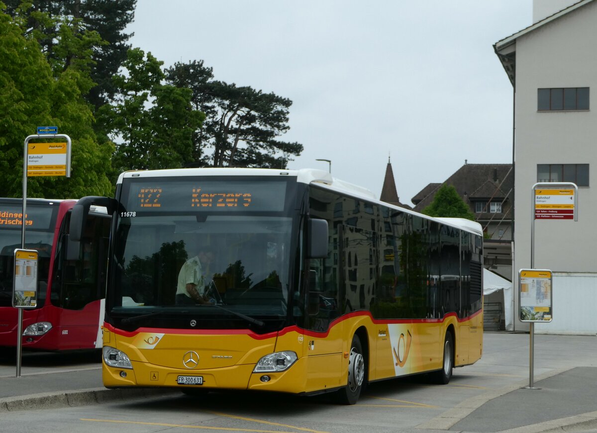 (250'298) - Wieland, Murten - Nr. 125/FR 300'631/PID 11'678 - Mercedes am 20. Mai 2023 beim Bahnhof D�dingen