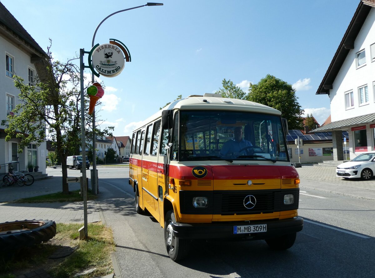 (250'910) - Hahn, M�nchen - Nr. 6/M-MB 309H - Mercedes (ex M�ller, CH-Ennetmoos Nr. 6; ex Portenier, CH-Adelboden Nr. 6/PID 492; ex Geiger, CH-Adelboden Nr. 6) am 3. Juni 2023 in Essenbach, Eiscaf� Riviera