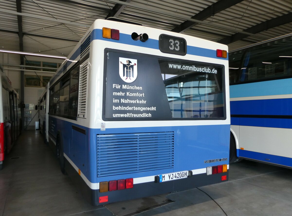 (250'976) - MVG M�nchen (OCM) - Nr. 5410/M-YJ 4200H - Neoplan am 4. Juni 2023 in Pilsting, Auw�rter Automobil-Park