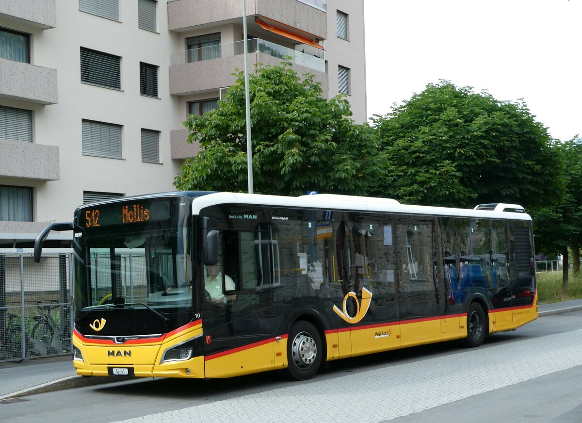 (251'327) - Niederer, Filzbach - Nr. 10/GL 41/PID 11'839 - MAN am 10. Juni 2023 beim Bahnhof N�fels-Mollis