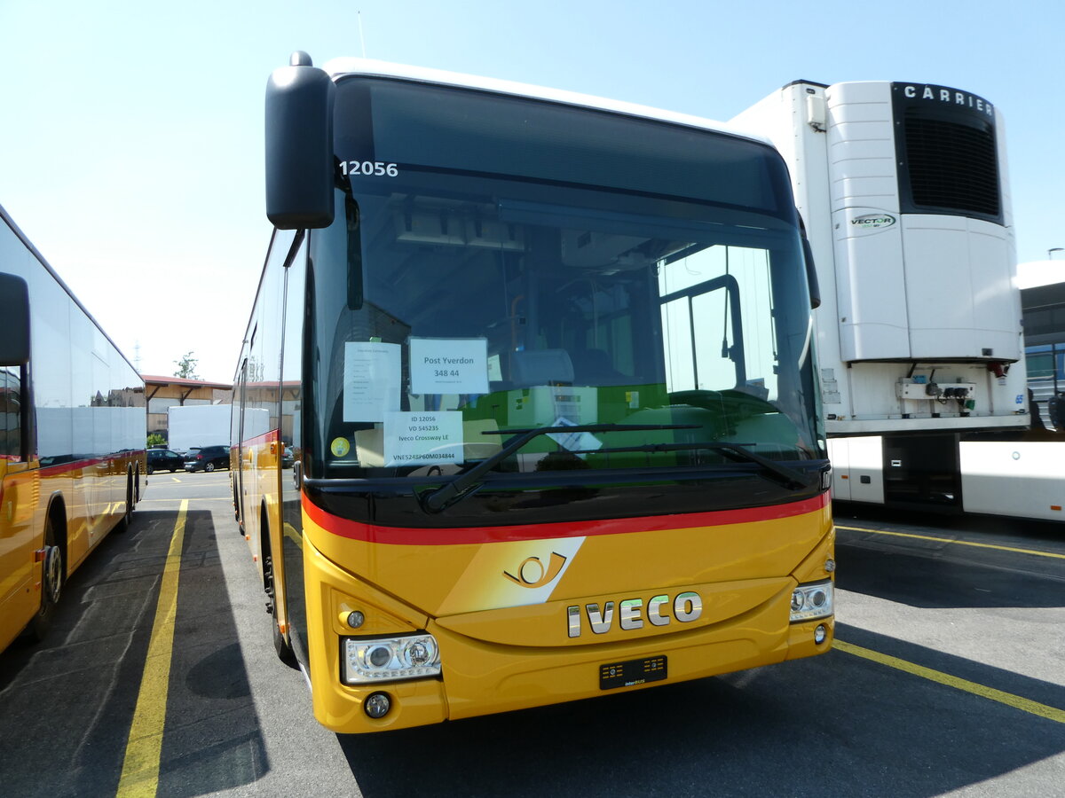 (251'589) - CarPostal Ouest - PID 12'056 - Iveco (ex Ballestraz, Gr�ne) am 17. Juni 2023 in Kerzers, Interbus