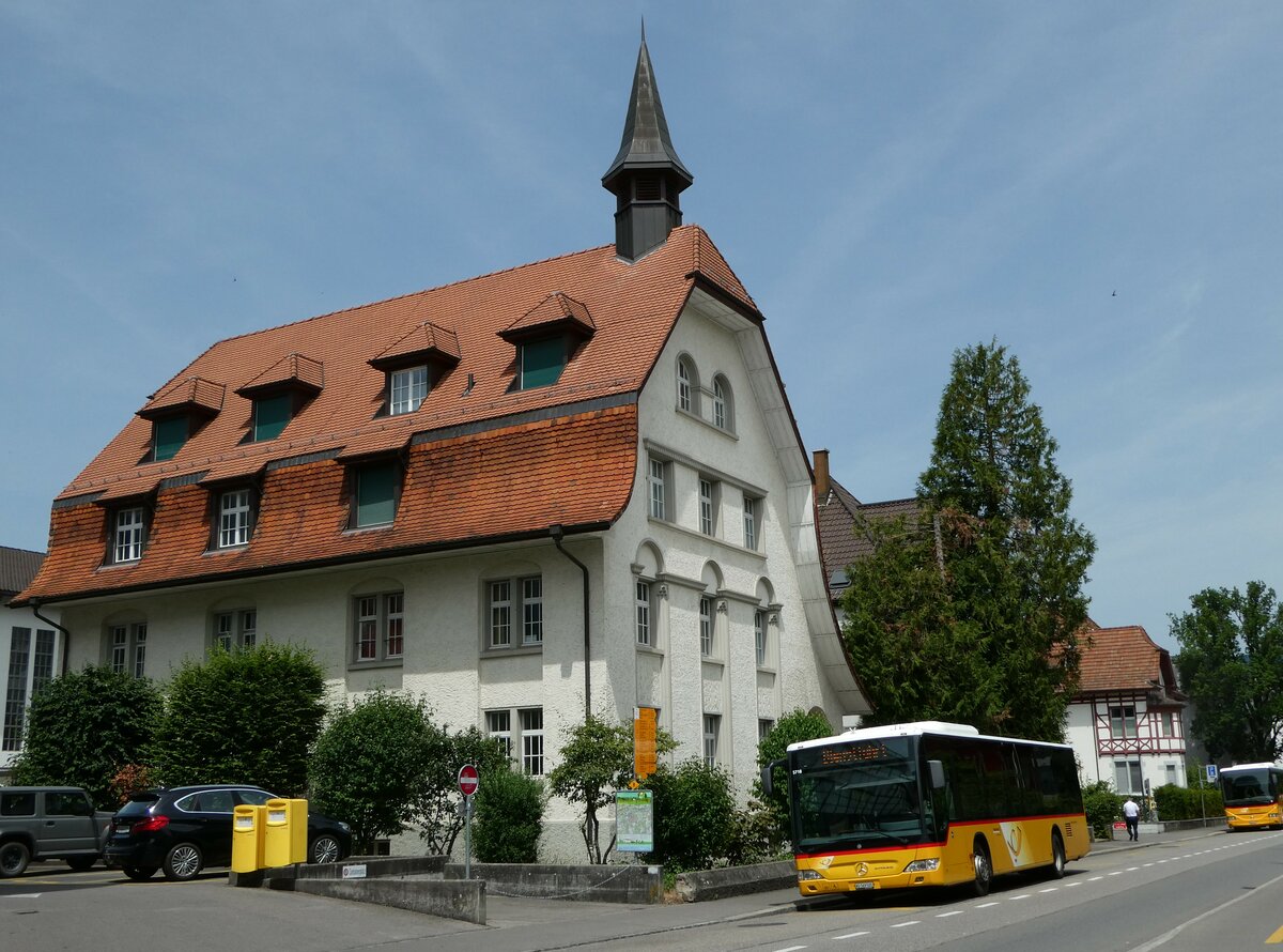 (251'802) - PostAuto Nordschweiz - AG 569'505/PID 5718 - Mercedes (ex Brem, W�lflinswil) am 20. Juni 2023 beim Bahnhof Aarau
