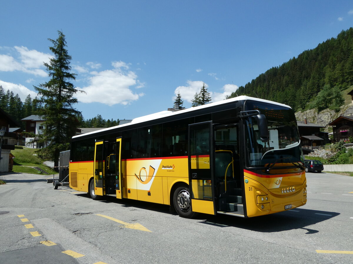 (252'095) - Jaggi, Kippel - Nr. 31/VS 10'714/PID 11'847 - Iveco am 26. Juni 2023 in Blatten (L�tschen), Dorf