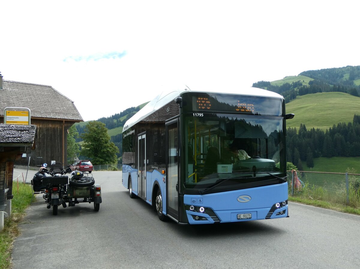 (252'187) - PostAuto Bern - BE 90'275/PID 11'795 - Solaris (ex BE 610'546) am 1. Juli 2023 in Abl�ndschen, Chappelematte