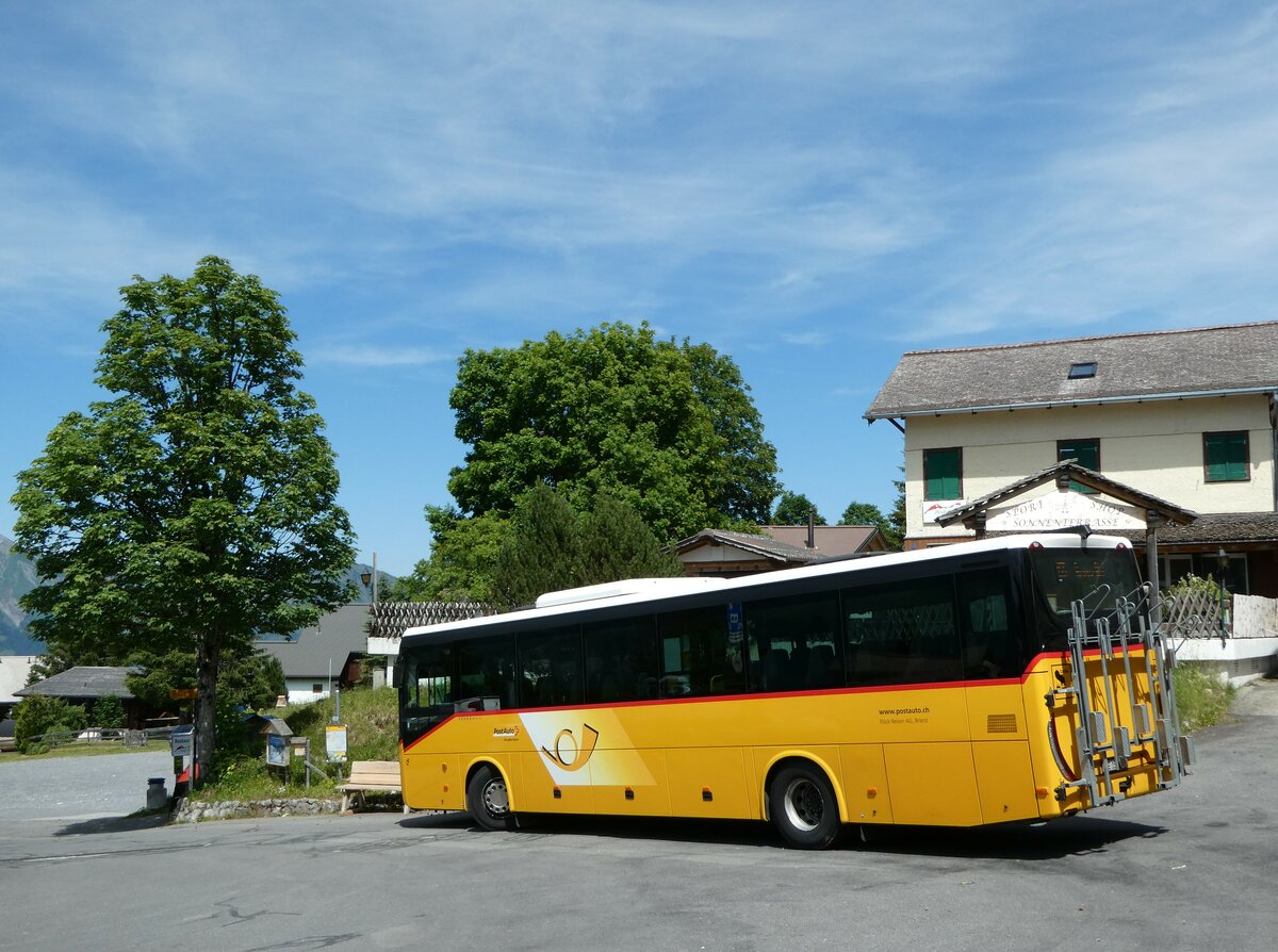 (252'655) - Fl�ck, Brienz - Nr. 9/BE 156'358/PID 10'644 - Iveco am 14. Juli 2023 in Axalp, Sportbahnen