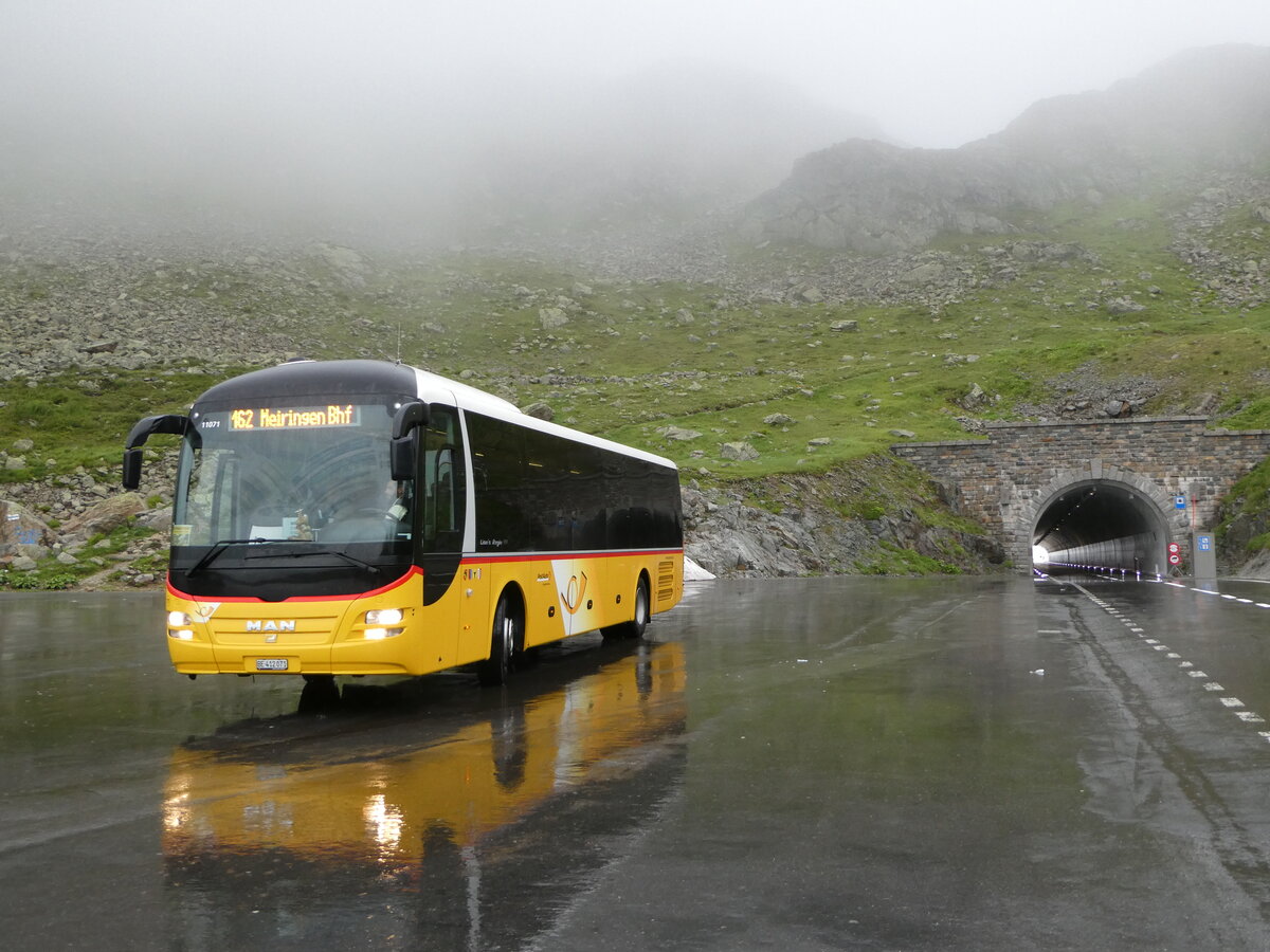 (253'041) - PostAuto Bern - Nr. 71/BE 412'071/PID 11'071 - MAN (ex PostAuto Zentralschweiz Nr. 20; ex Dillier, Sarnen Nr. 20) am 25. Juli 2023 in Susten, Passh�he