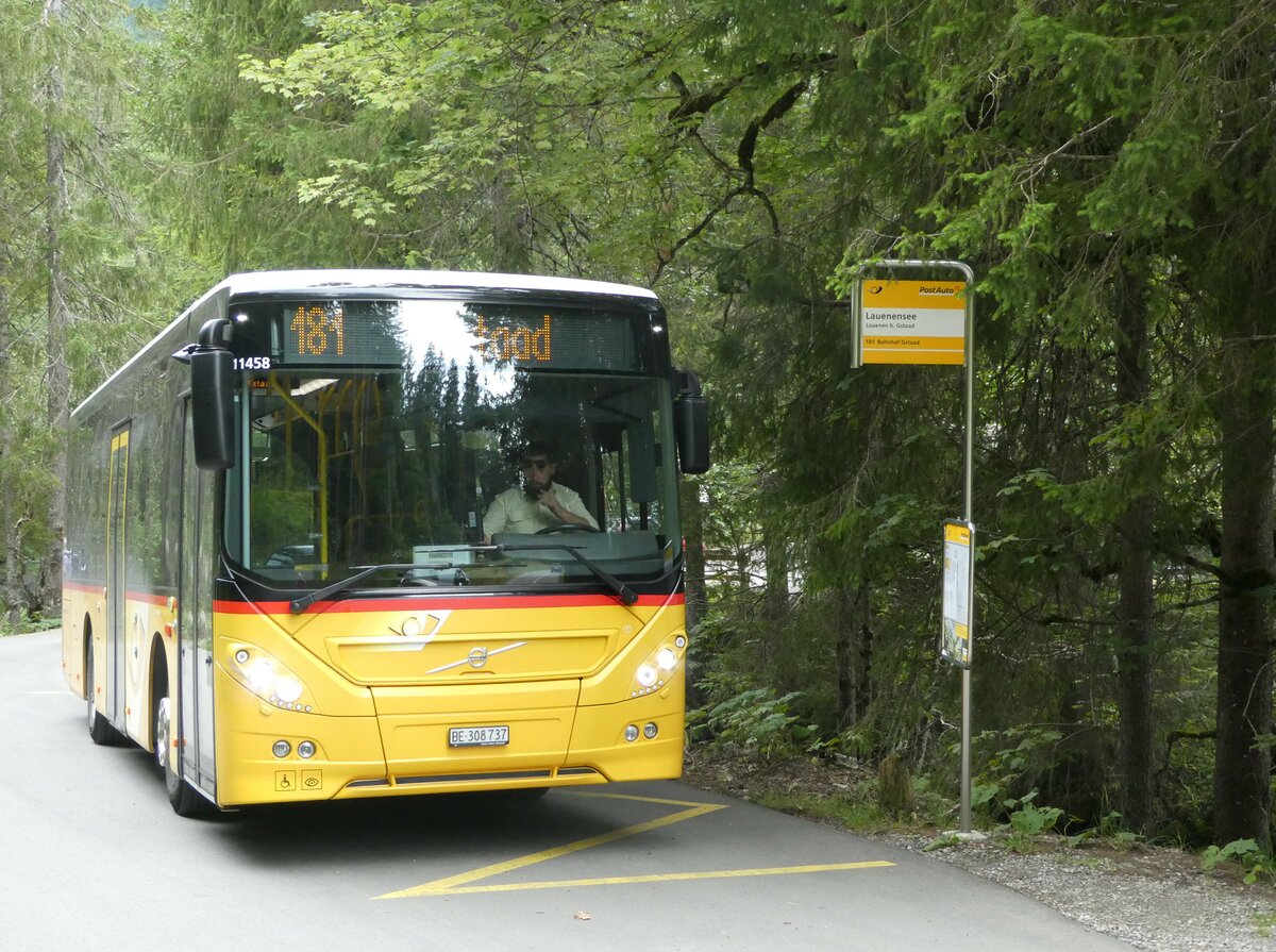 (254'247) - K�bli, Gstaad - BE 308'737/PID 11'458 - Volvo am 26. August 2023 in Lauenen, Lauenensee