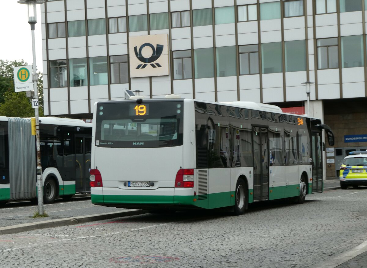 (254'346) - OVF N�rnberg - N-OV 2035 - MAN am 29. August 2023 beim Bahnhof N�rnberg