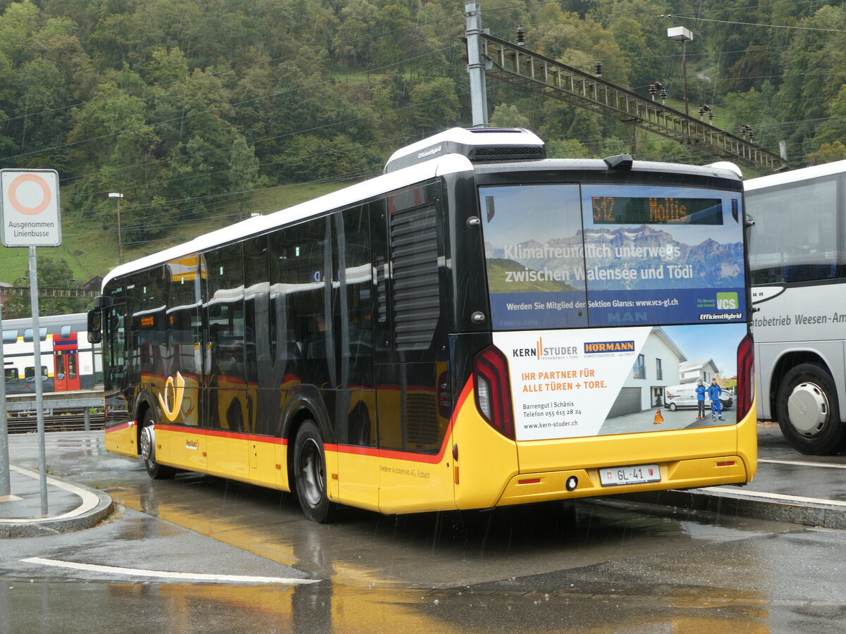 (255'404) - Niederer, Filzbach - Nr. 10/GL 41/PID 11'839 - MAN am 18. September 2023 beim Bahnhof Ziegelbr�cke